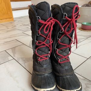 Sorel Womens Out N About Quilted Boots